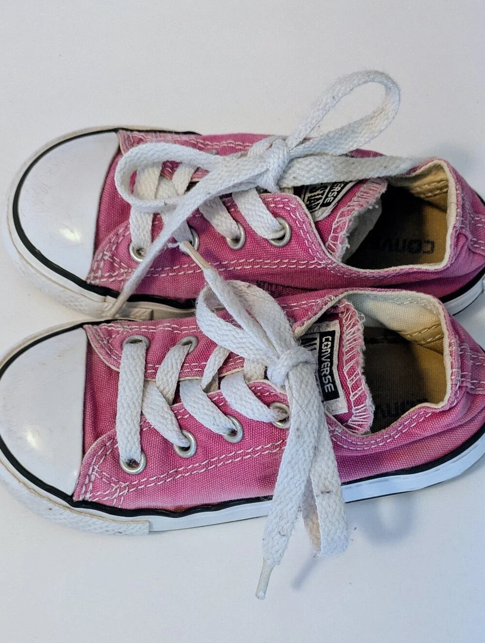 Converse children low